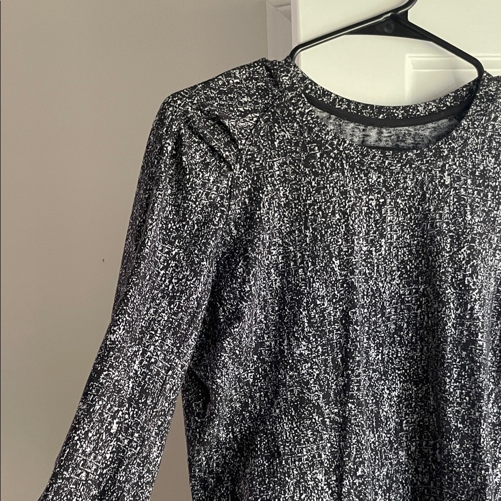 Lululemon Extra Mile Long Sleeve Top
